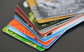 Aussies more likely to default on credit cards